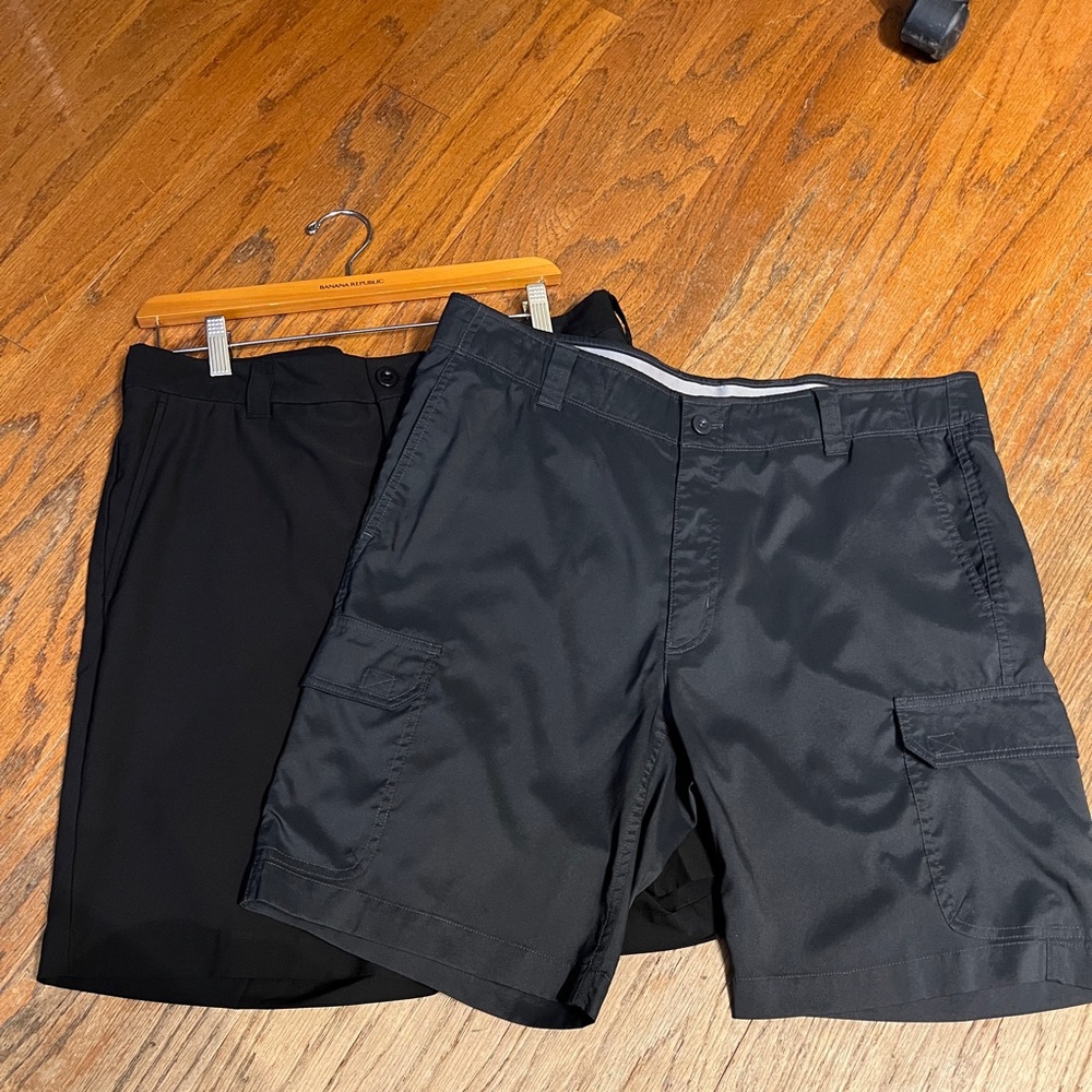 Roundtree and York Mens Shorts (2) pair